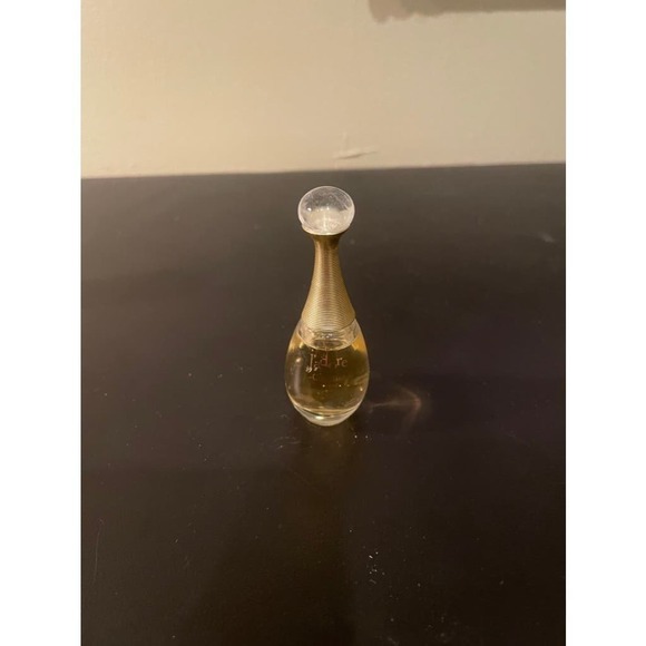 Christian Dior J'Adore Women's Eau de Parfum vintage small bottle - Picture 2 of 3